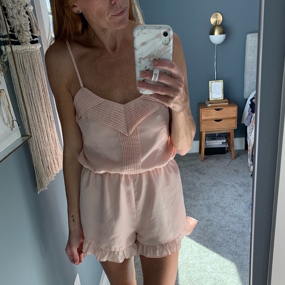 Pink romper - Picture 2 of 3